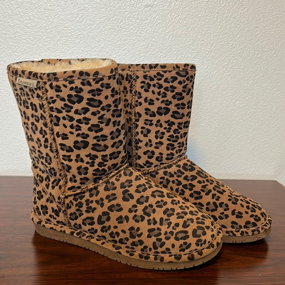 bearpaw leopard boots